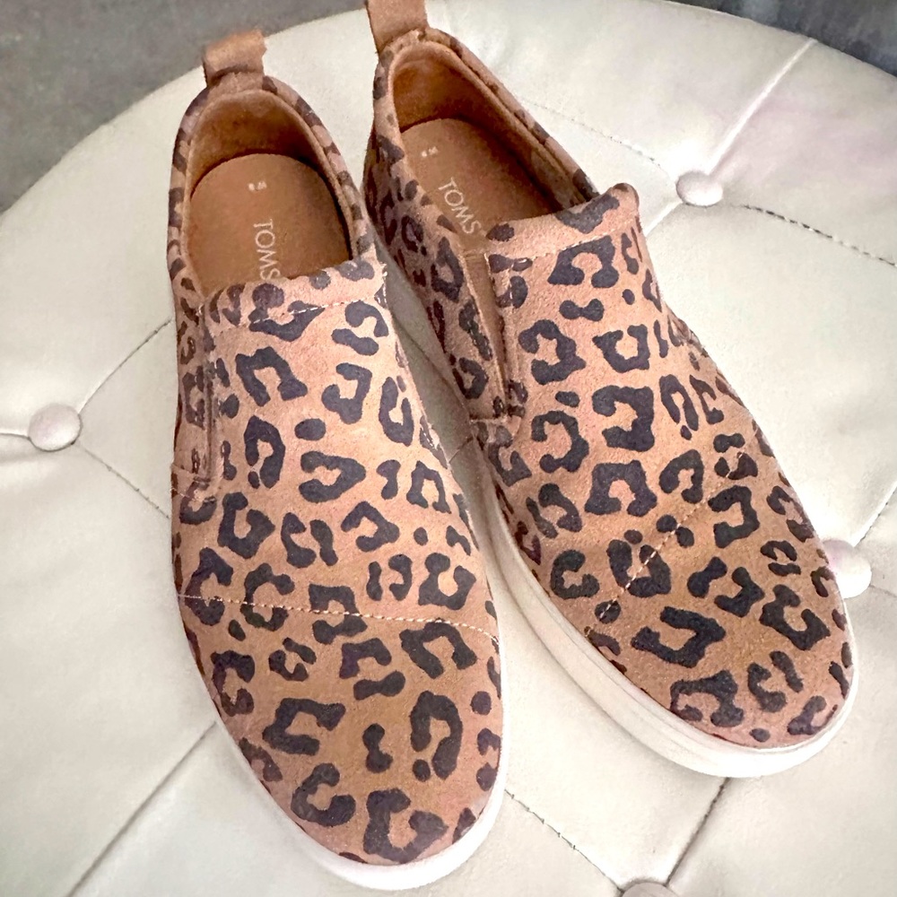 Time platform animal print- size 8